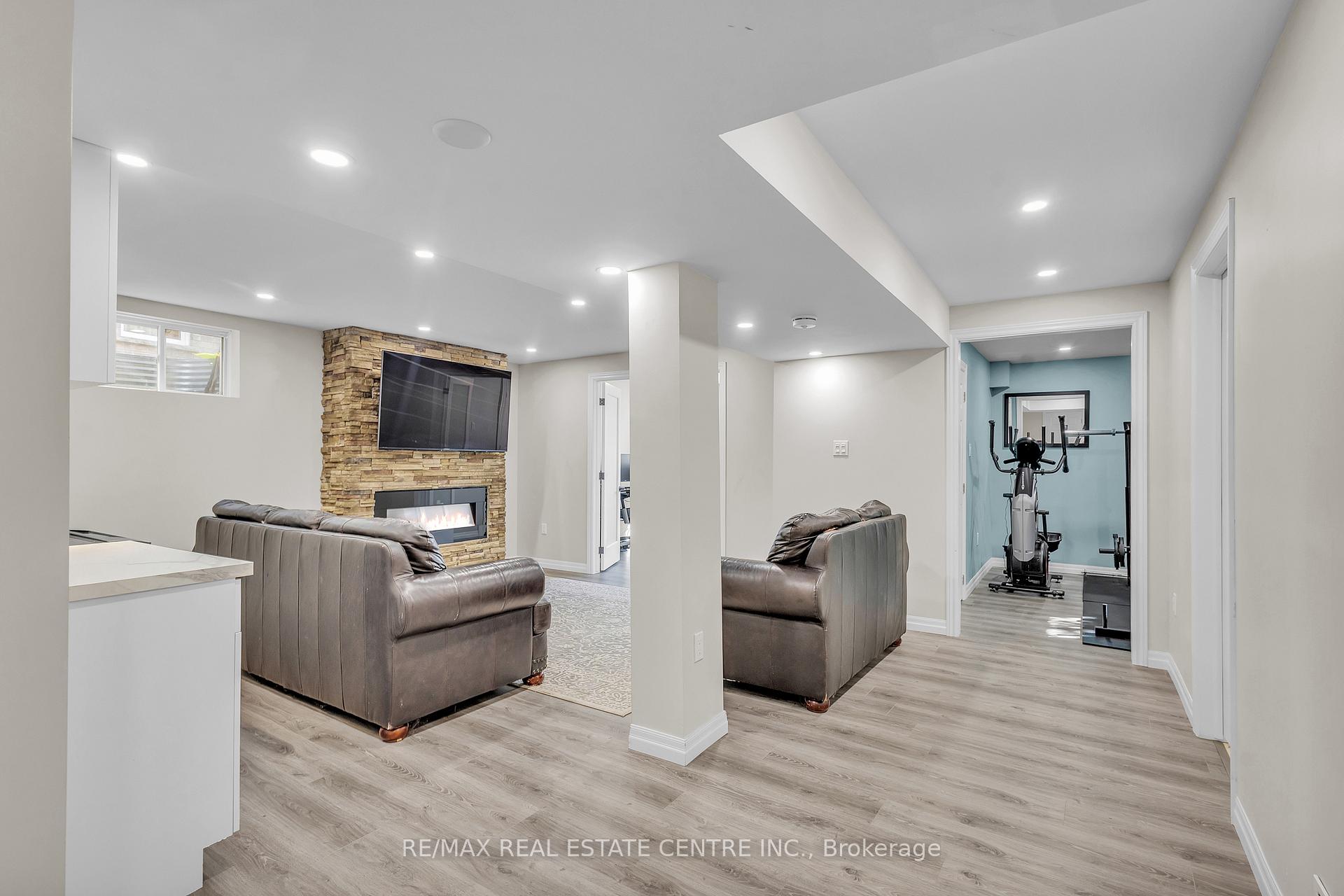 Photo 30 of 237 Goodwin Drive, Guelph, Pineridge/Westminster Woods — HOMEH