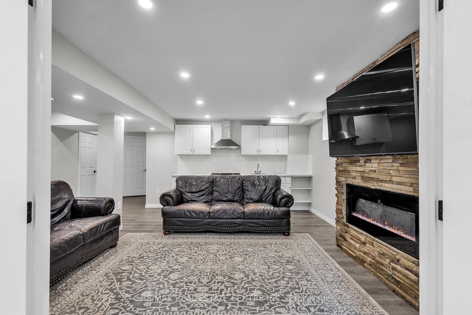 Photo 32 of 237 Goodwin Drive, Guelph, Pineridge/Westminster Woods — HOMEH