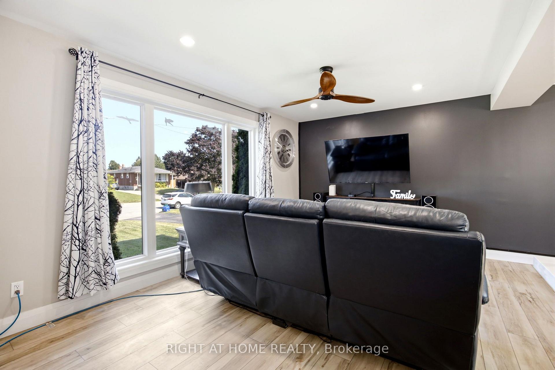 Photo 10 of 560 Tennyson Avenue, Oshawa, Donevan — HOMEH