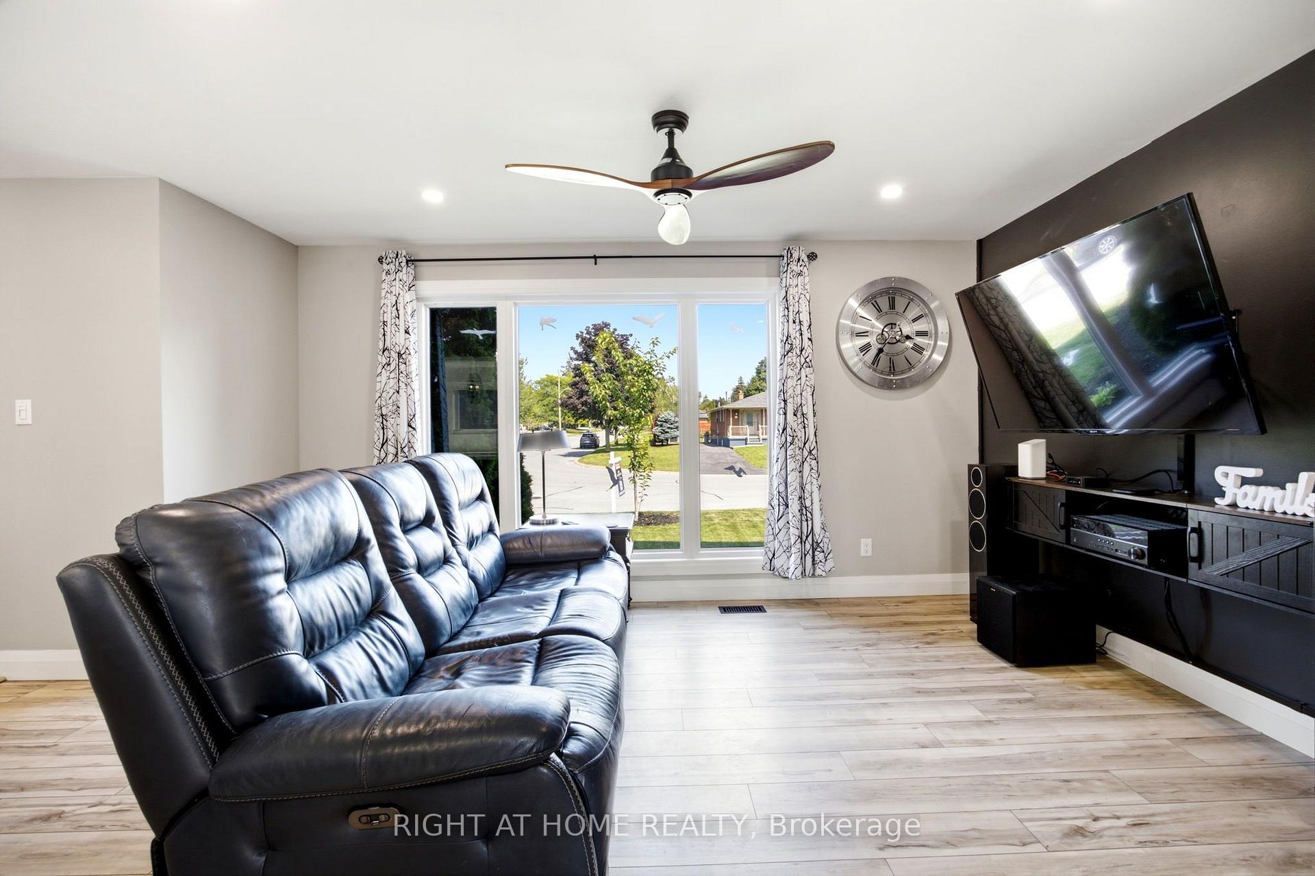 Photo 11 of 560 Tennyson Avenue, Oshawa, Donevan — HOMEH