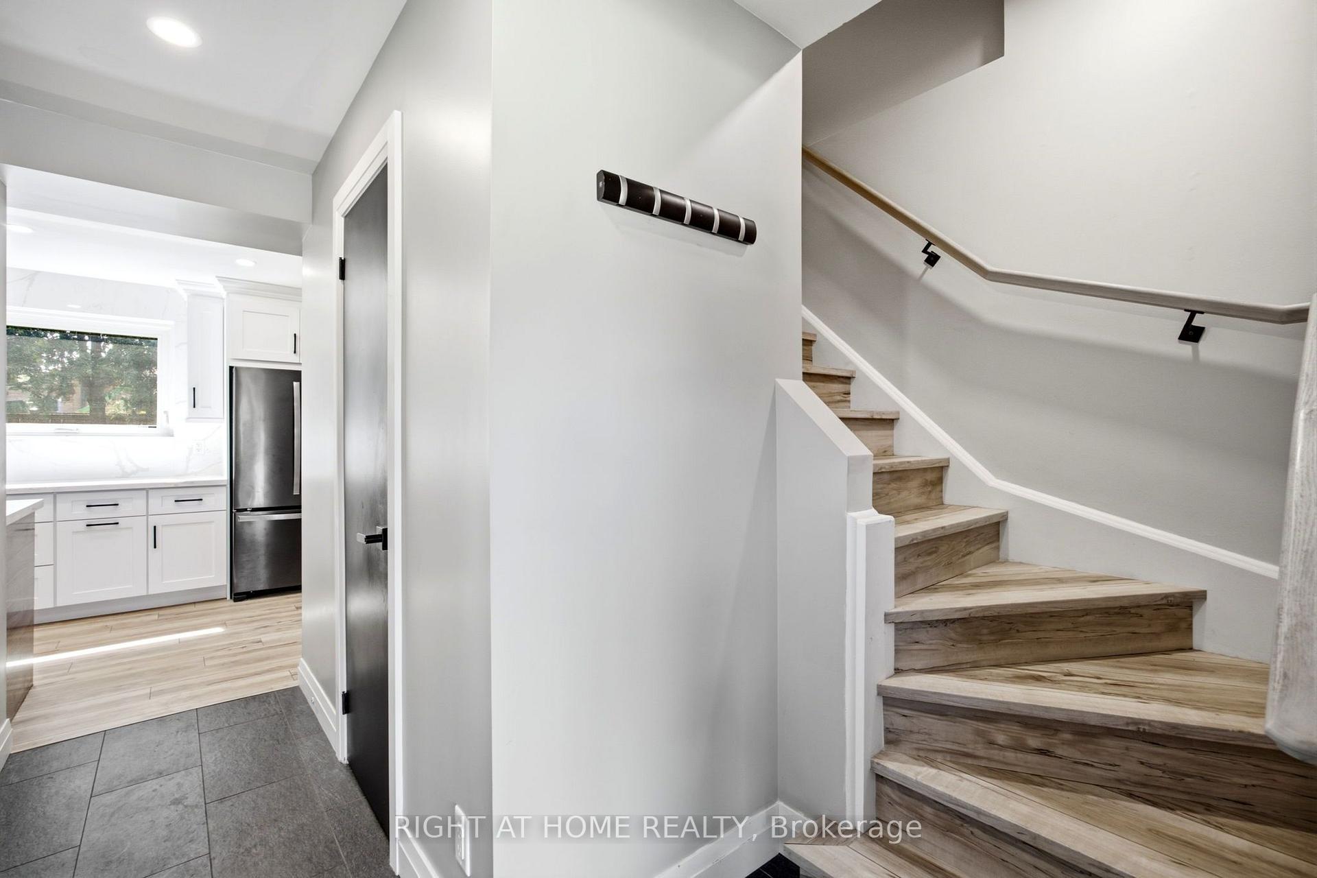 Photo 22 of 560 Tennyson Avenue, Oshawa, Donevan — HOMEH