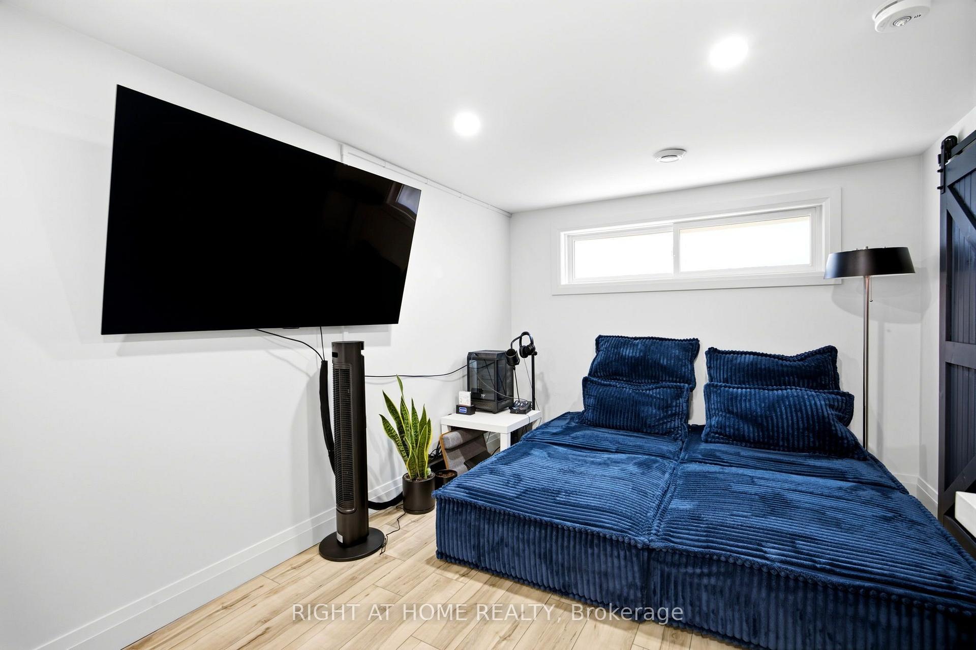Photo 37 of 560 Tennyson Avenue, Oshawa, Donevan — HOMEH
