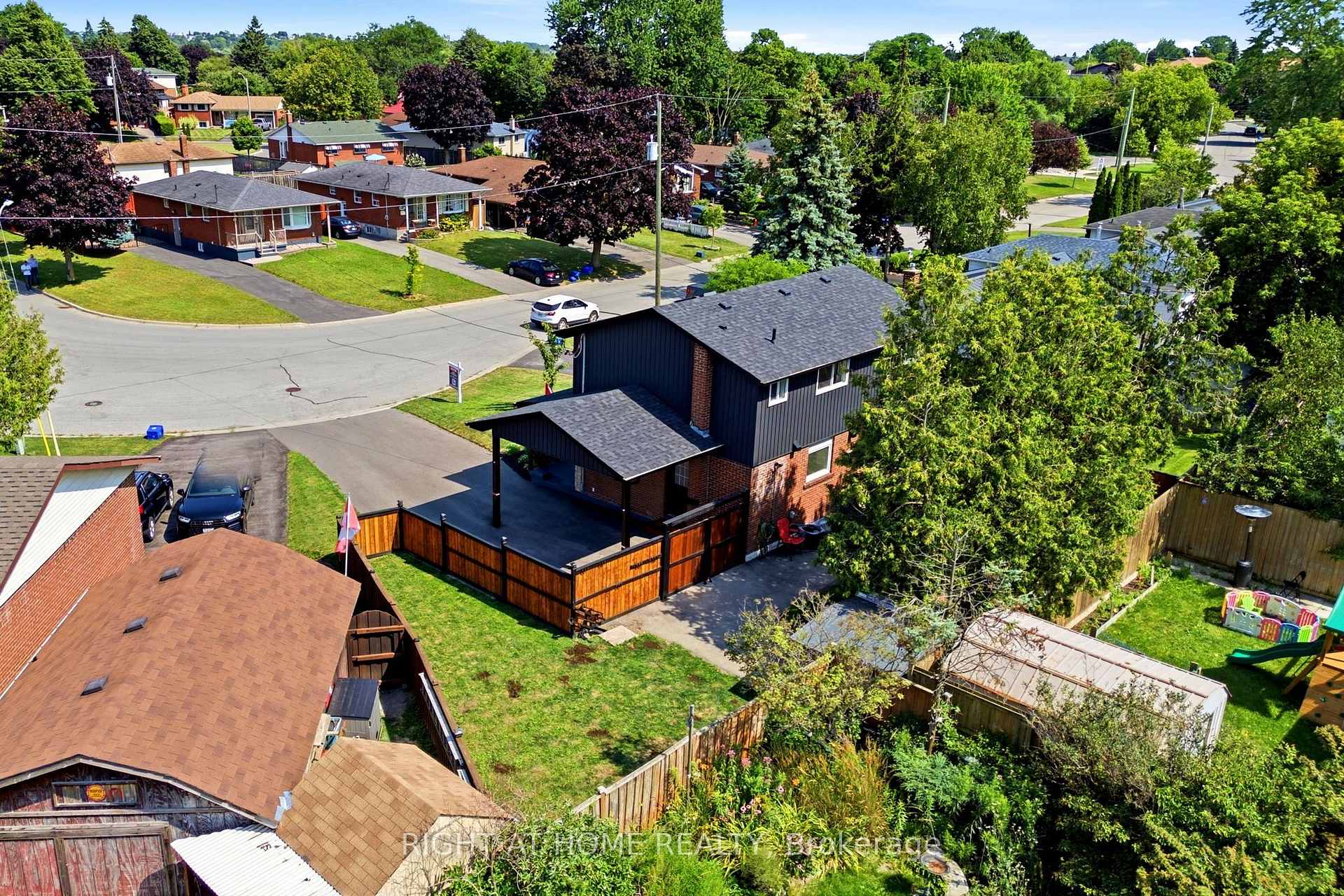 Photo 48 of 560 Tennyson Avenue, Oshawa, Donevan — HOMEH