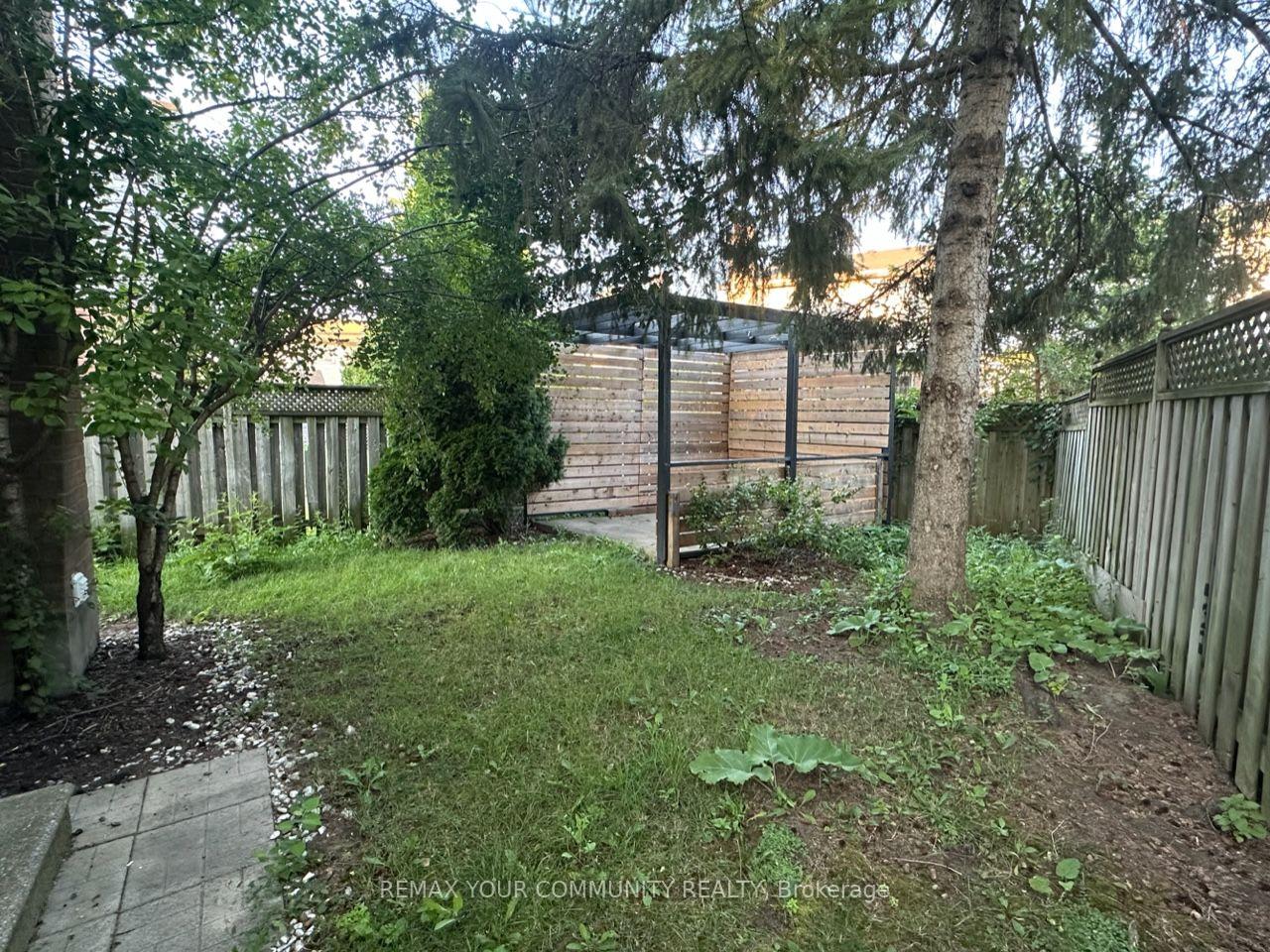Photo 2 of 9 Buchanan Crescent, Thorold, Confederation Heights — HOMEH