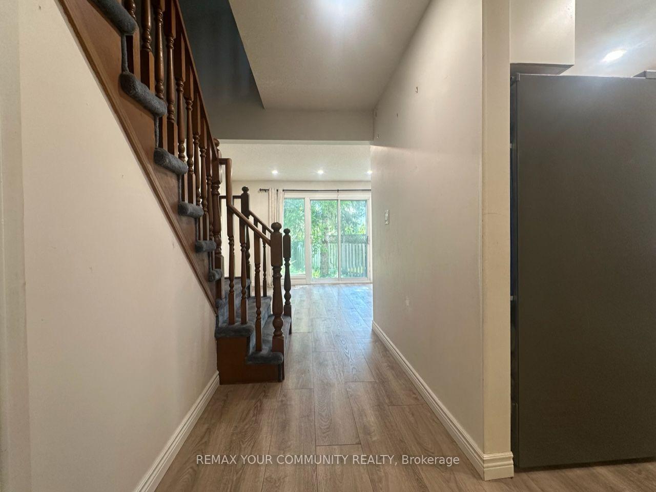 Photo 3 of 9 Buchanan Crescent, Thorold, Confederation Heights — HOMEH