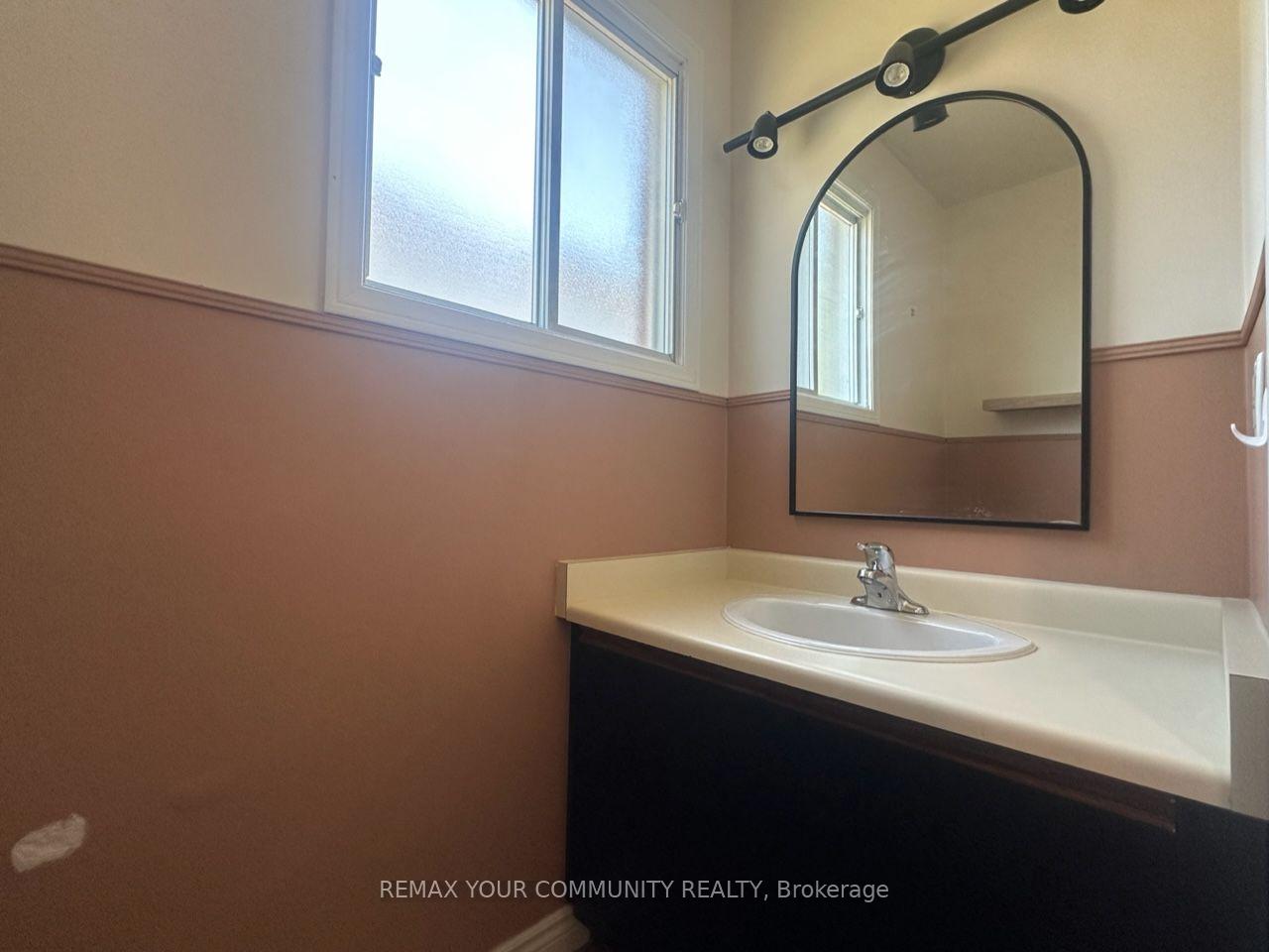 Photo 8 of 9 Buchanan Crescent, Thorold, Confederation Heights — HOMEH