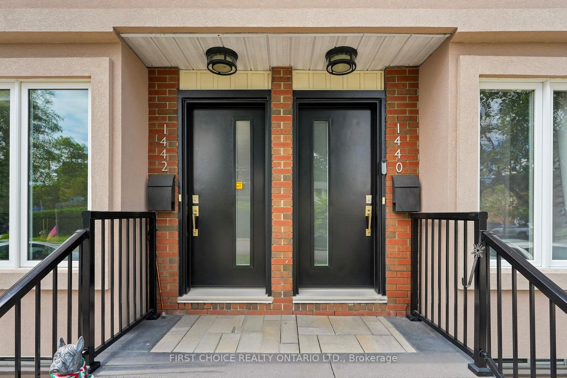 Photo 3 of 1442 Claymor Avenue, Ottawa, Carleton Square — HOMEH