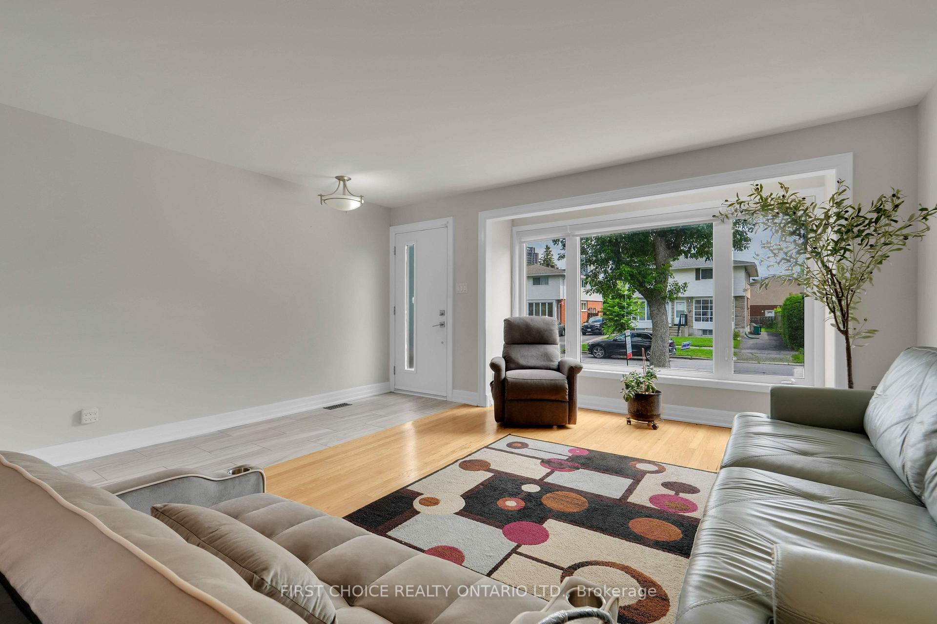 Photo 6 of 1442 Claymor Avenue, Ottawa, Carleton Square — HOMEH