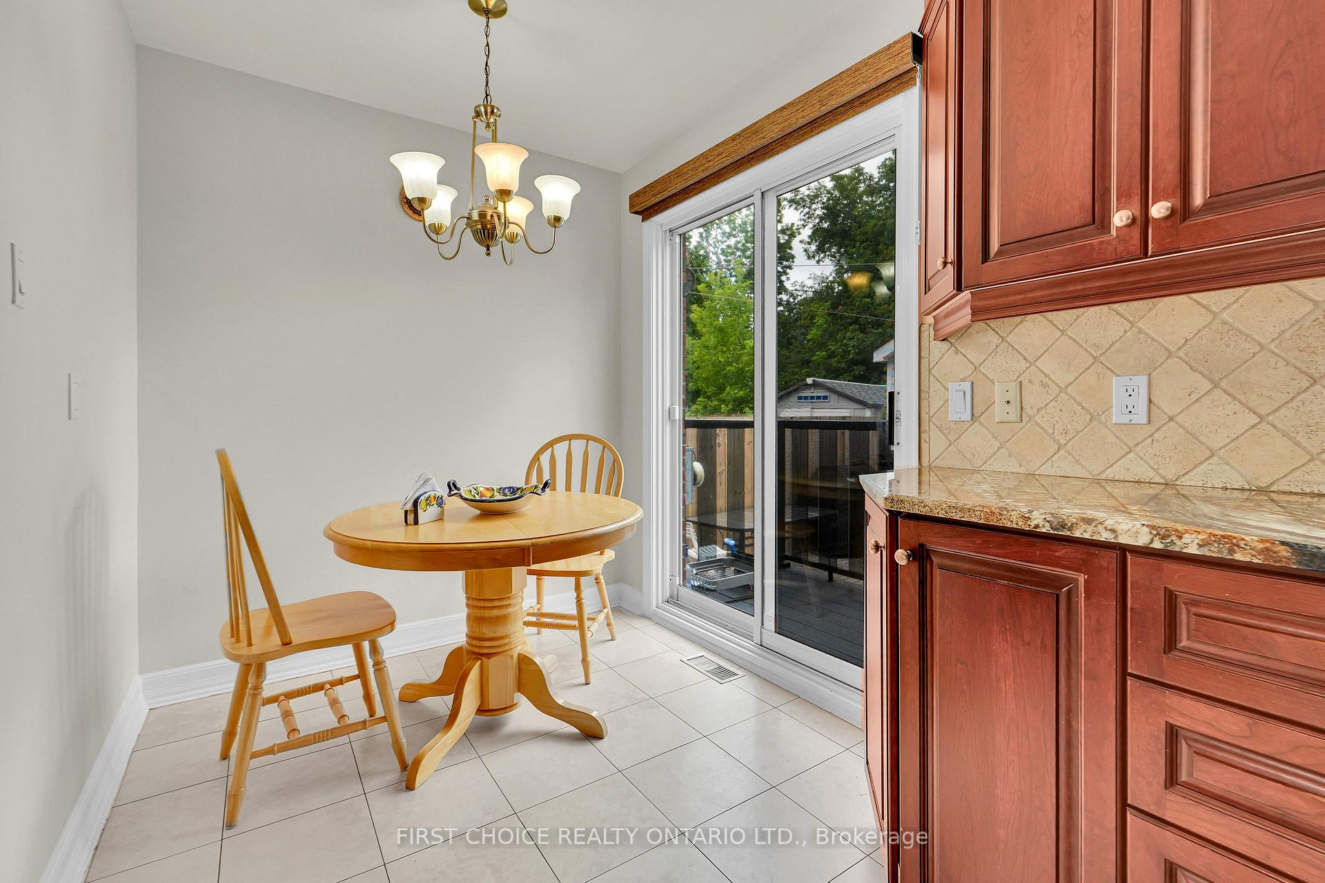 Photo 16 of 1442 Claymor Avenue, Ottawa, Carleton Square — HOMEH
