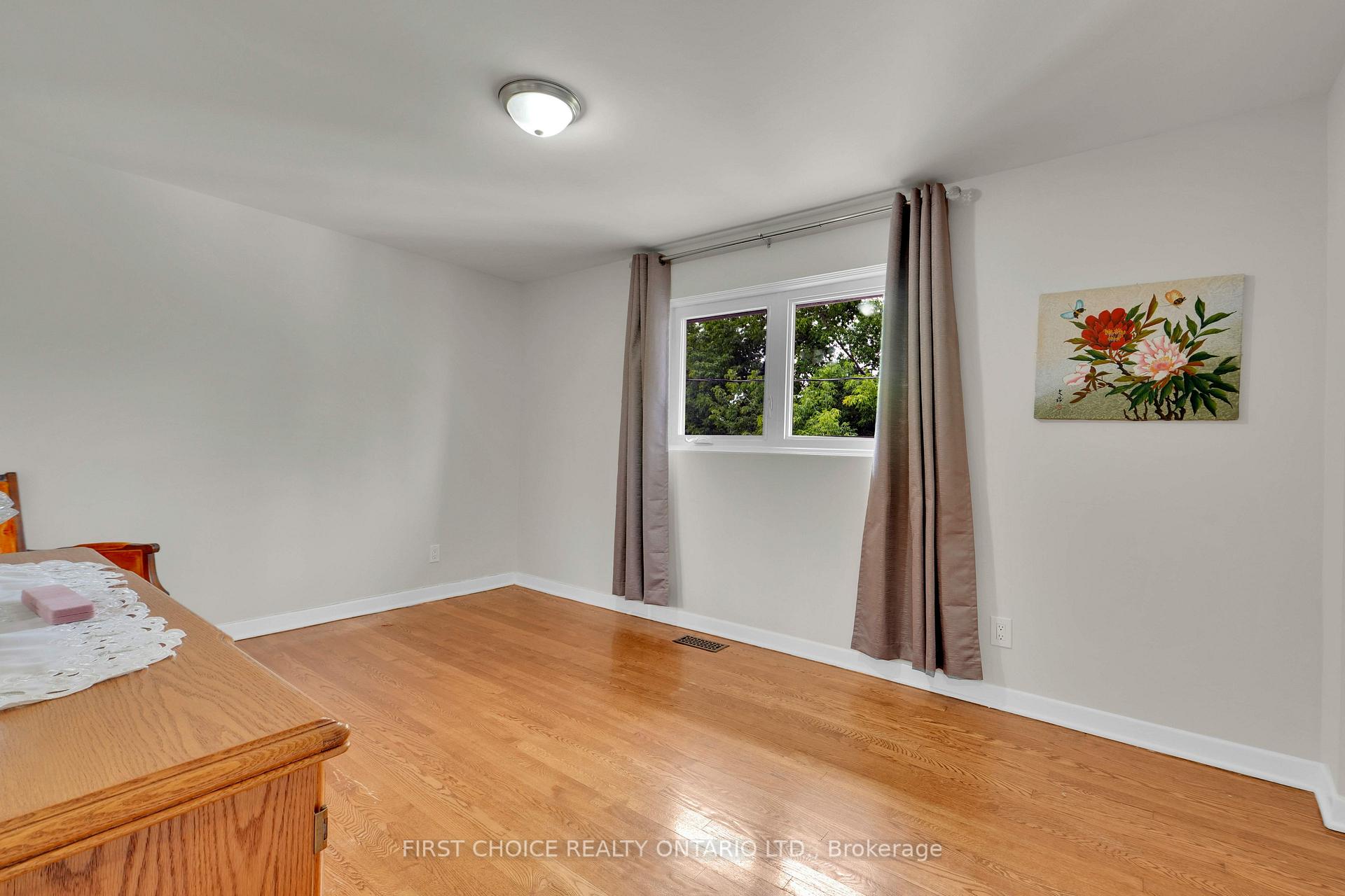 Photo 19 of 1442 Claymor Avenue, Ottawa, Carleton Square — HOMEH