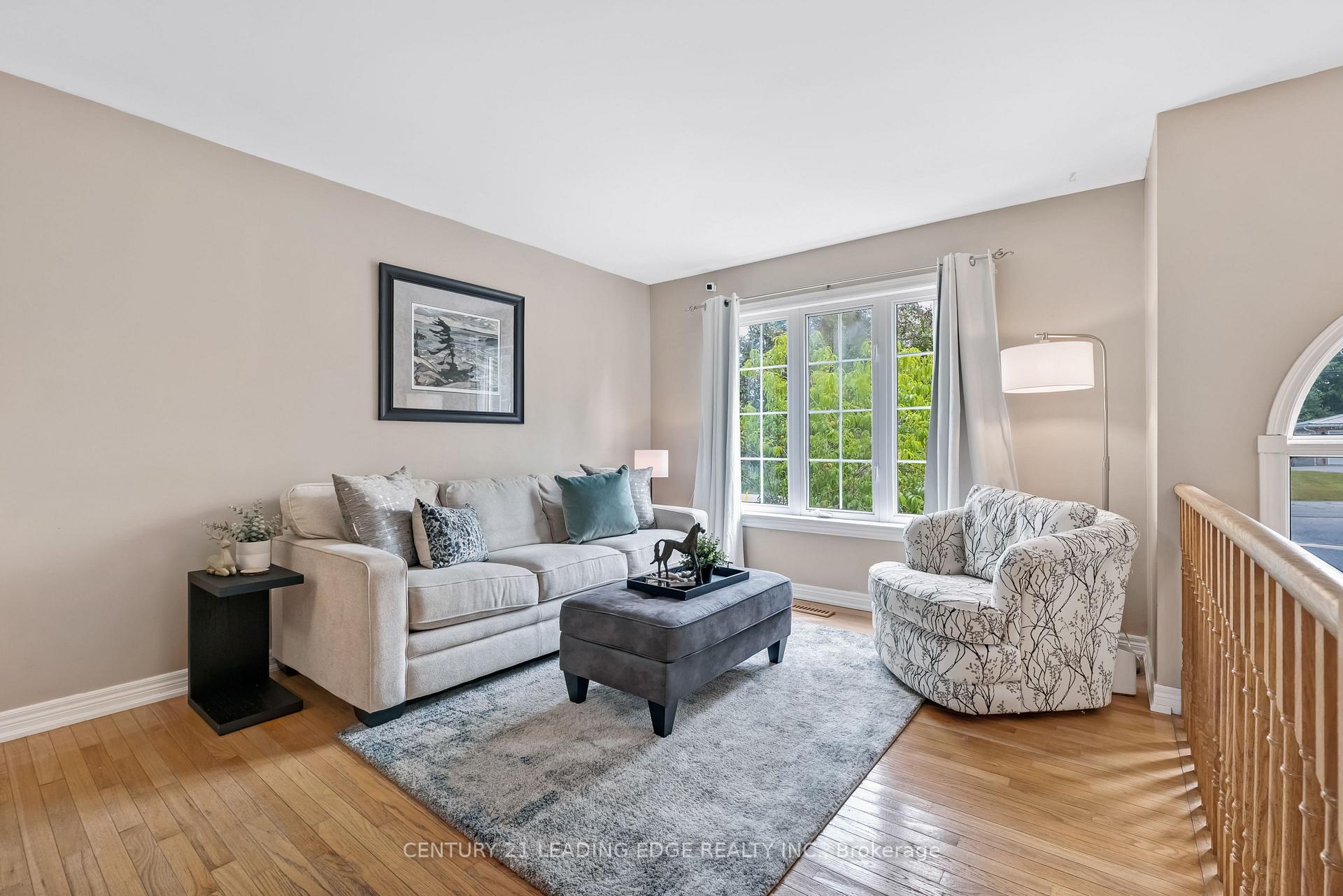 Photo 5 of 56 Riverview Beach Road, Georgina, Pefferlaw — HOMEH