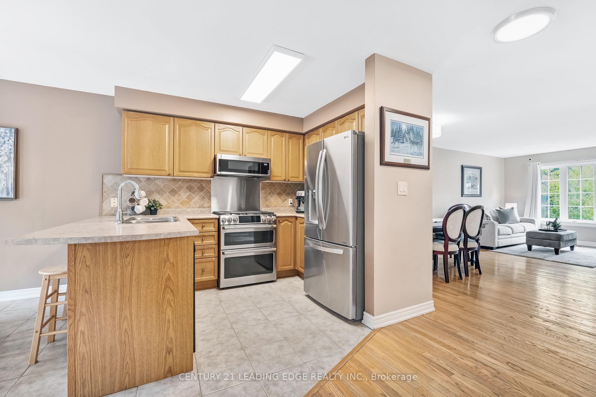 Photo 11 of 56 Riverview Beach Road, Georgina, Pefferlaw — HOMEH