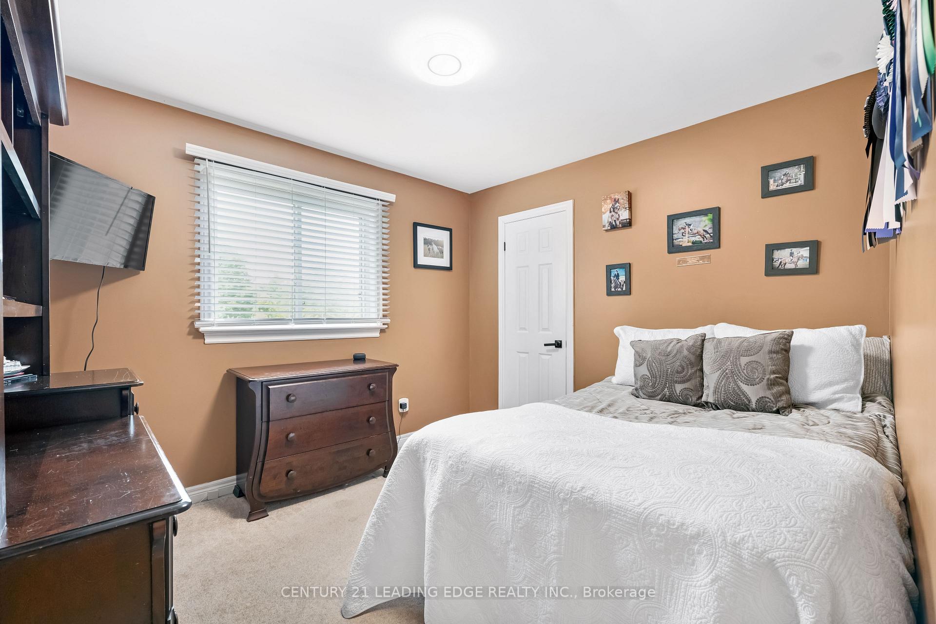 Photo 23 of 56 Riverview Beach Road, Georgina, Pefferlaw — HOMEH
