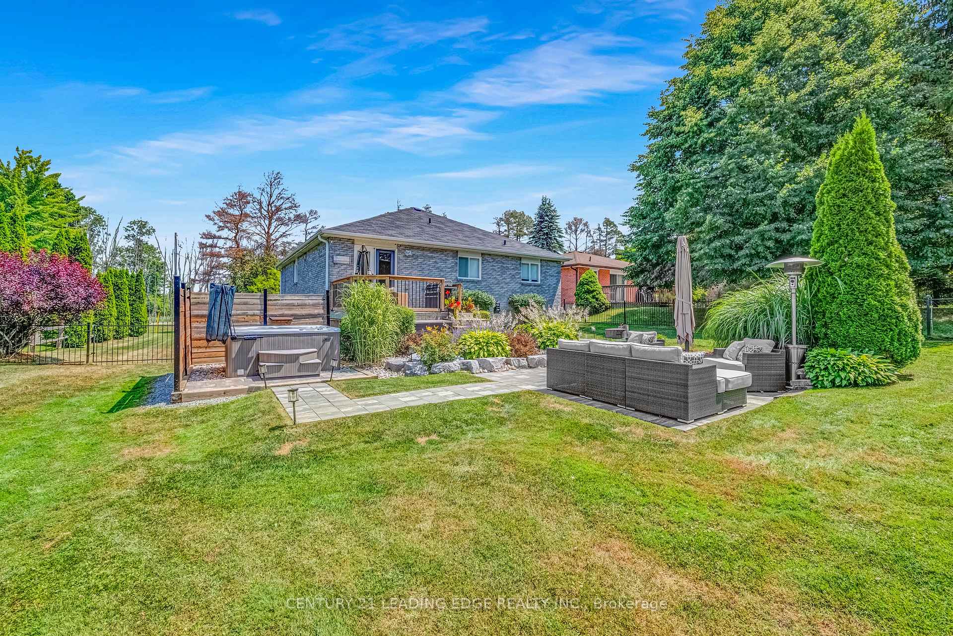 Photo 32 of 56 Riverview Beach Road, Georgina, Pefferlaw — HOMEH