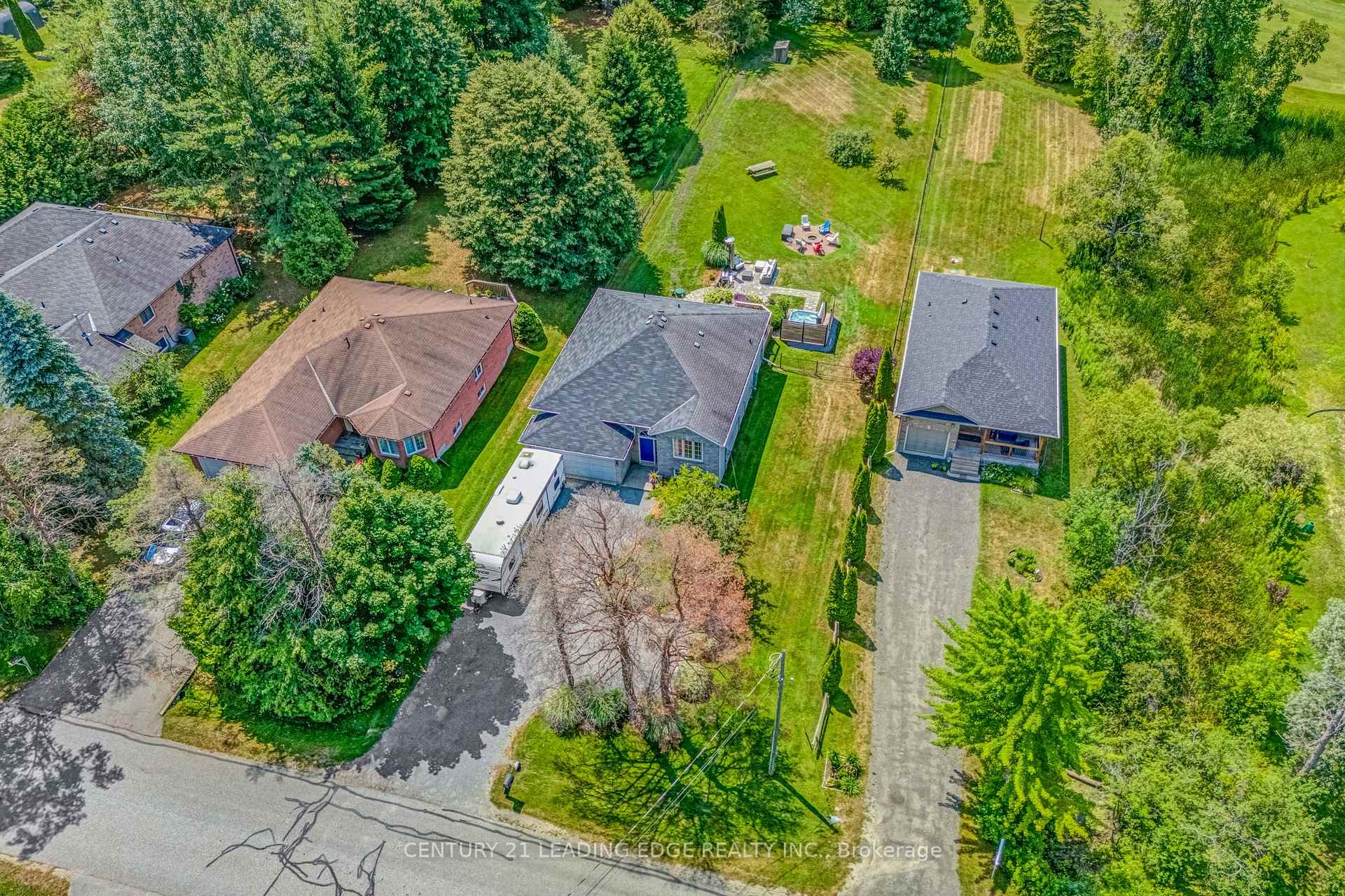Photo 37 of 56 Riverview Beach Road, Georgina, Pefferlaw — HOMEH