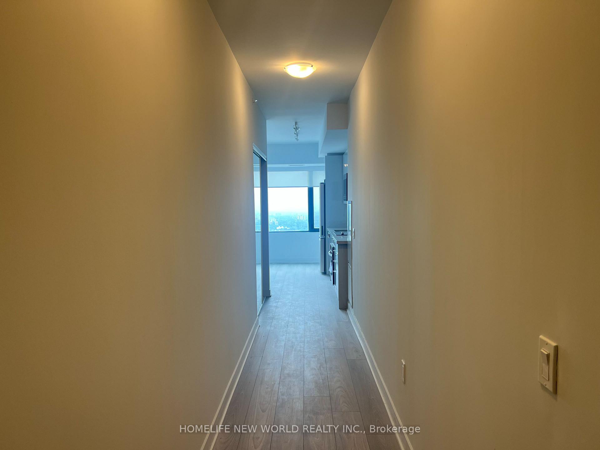 Photo 2 of Unit 5605, 2920 Highway 7 Road, Vaughan, Concord — HOMEH