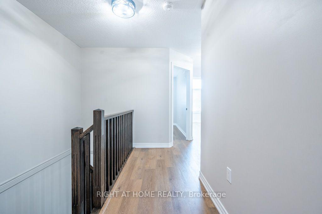 Photo 15 of 10 Cittadella Boulevard, Hamilton, Stoney Creek — HOMEH