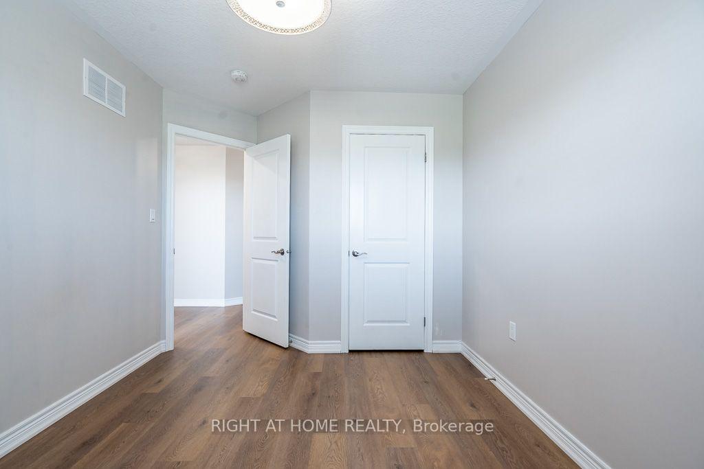Photo 23 of 10 Cittadella Boulevard, Hamilton, Stoney Creek — HOMEH