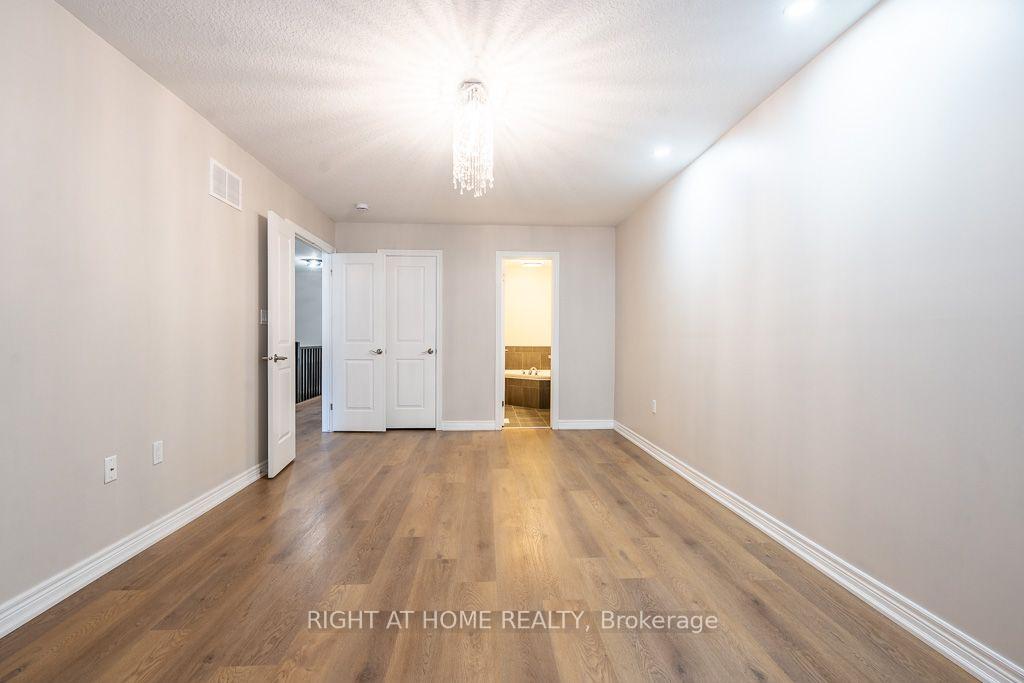 Photo 26 of 10 Cittadella Boulevard, Hamilton, Stoney Creek — HOMEH
