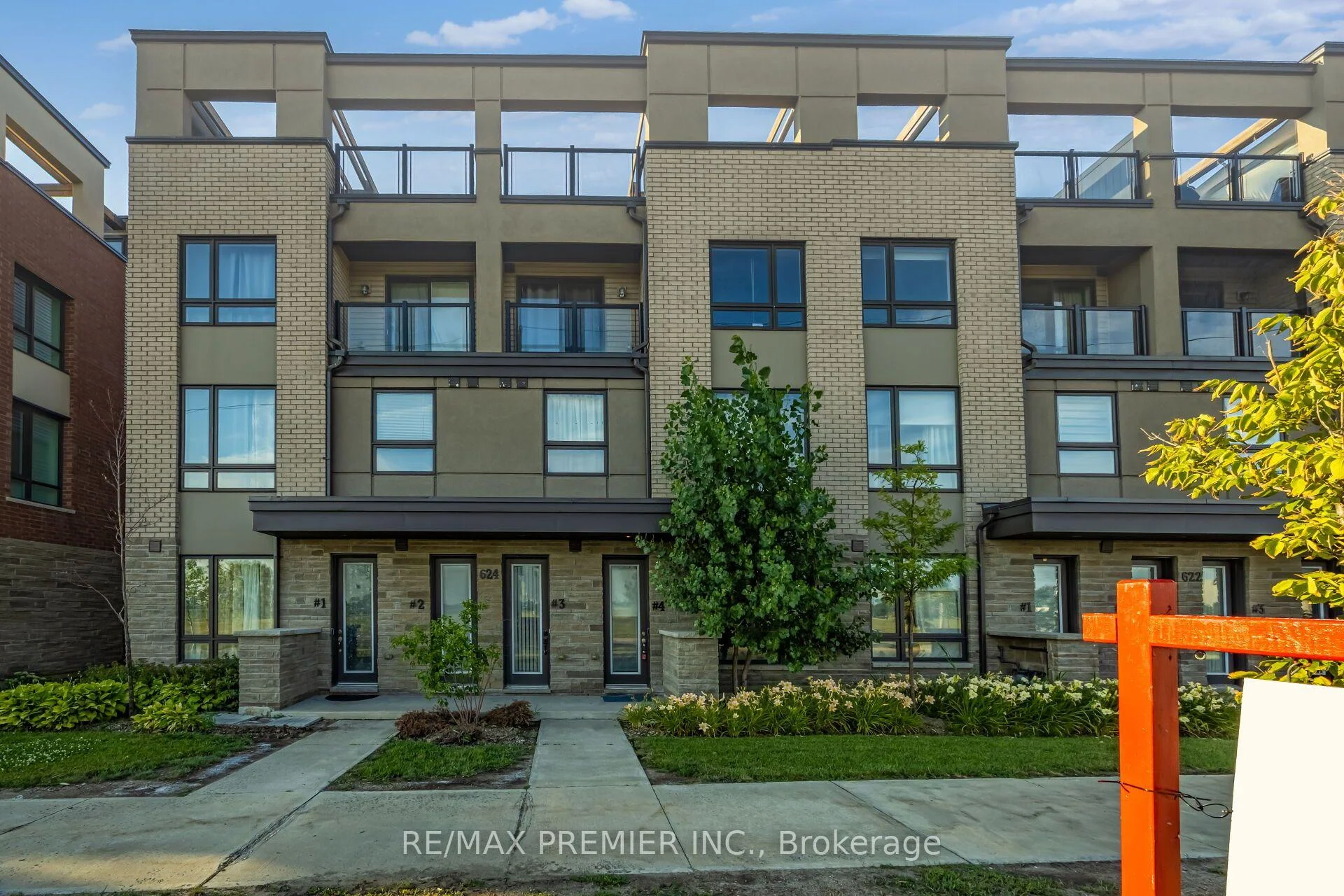 Photo 5 of Unit 4, 624 Rexdale Boulevard, Etobicoke, West Humber-Clairville — HOMEH