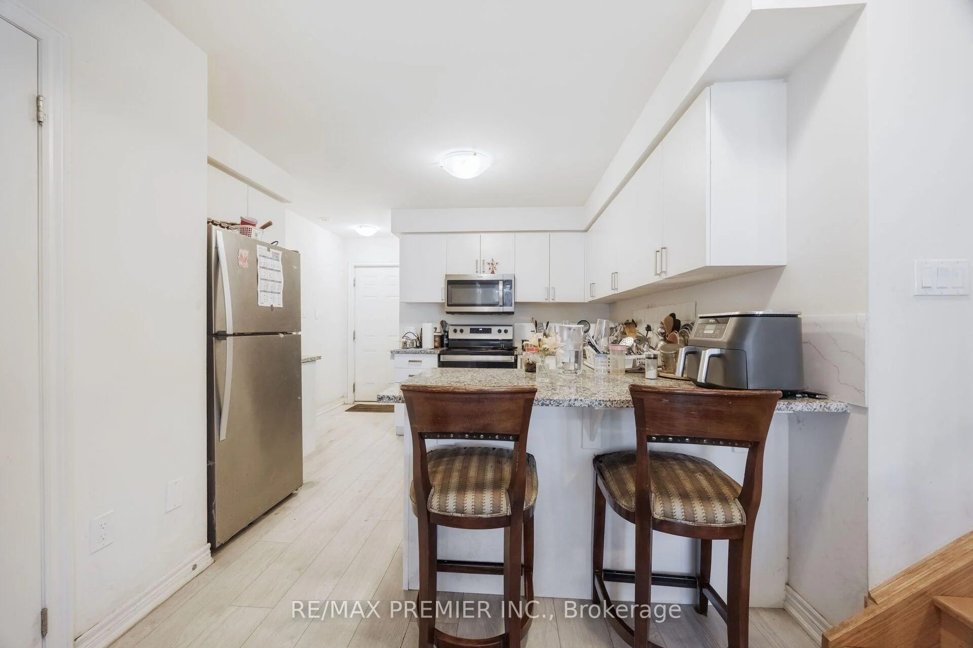 Photo 13 of Unit 4, 624 Rexdale Boulevard, Etobicoke, West Humber-Clairville — HOMEH