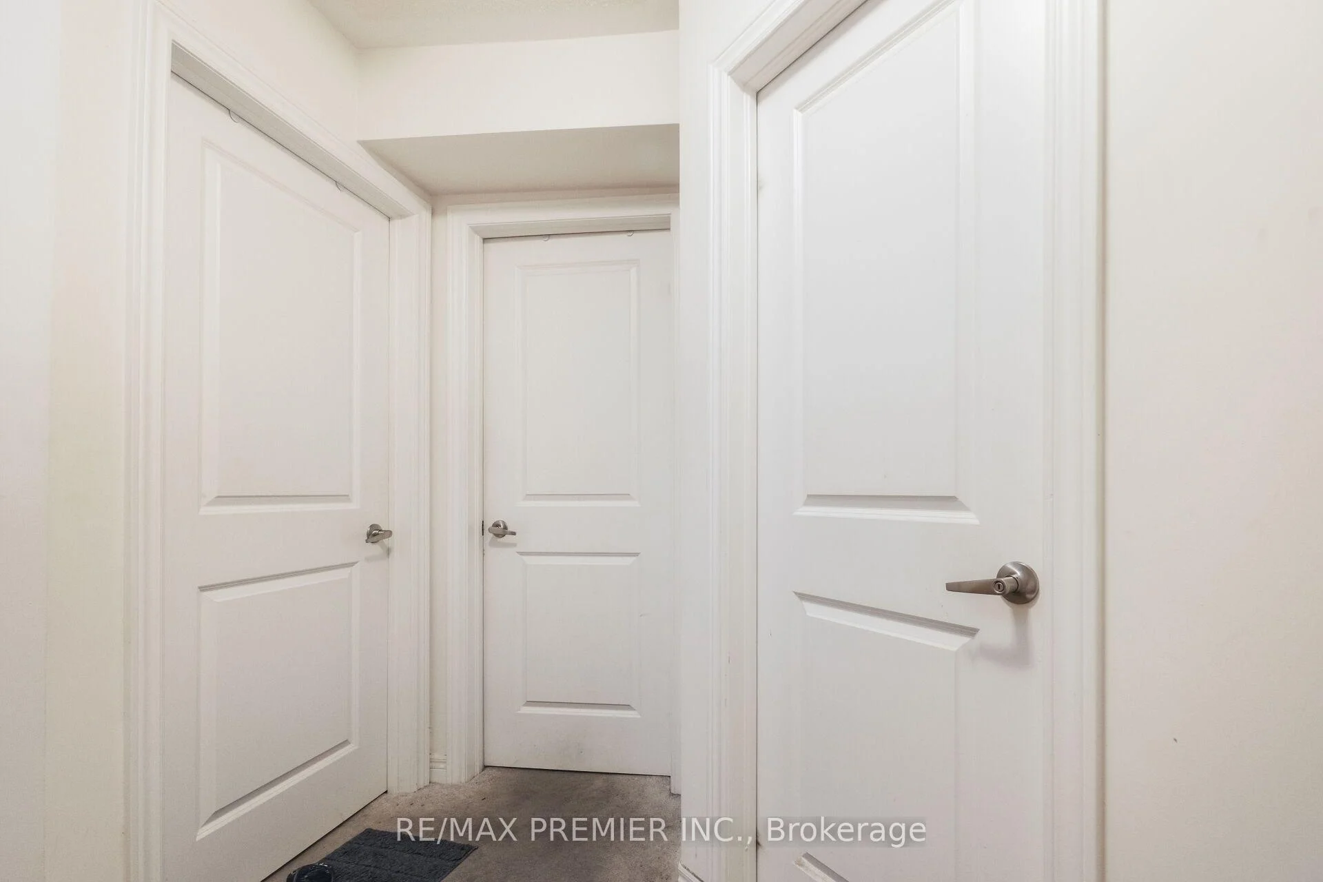Photo 21 of Unit 4, 624 Rexdale Boulevard, Etobicoke, West Humber-Clairville — HOMEH