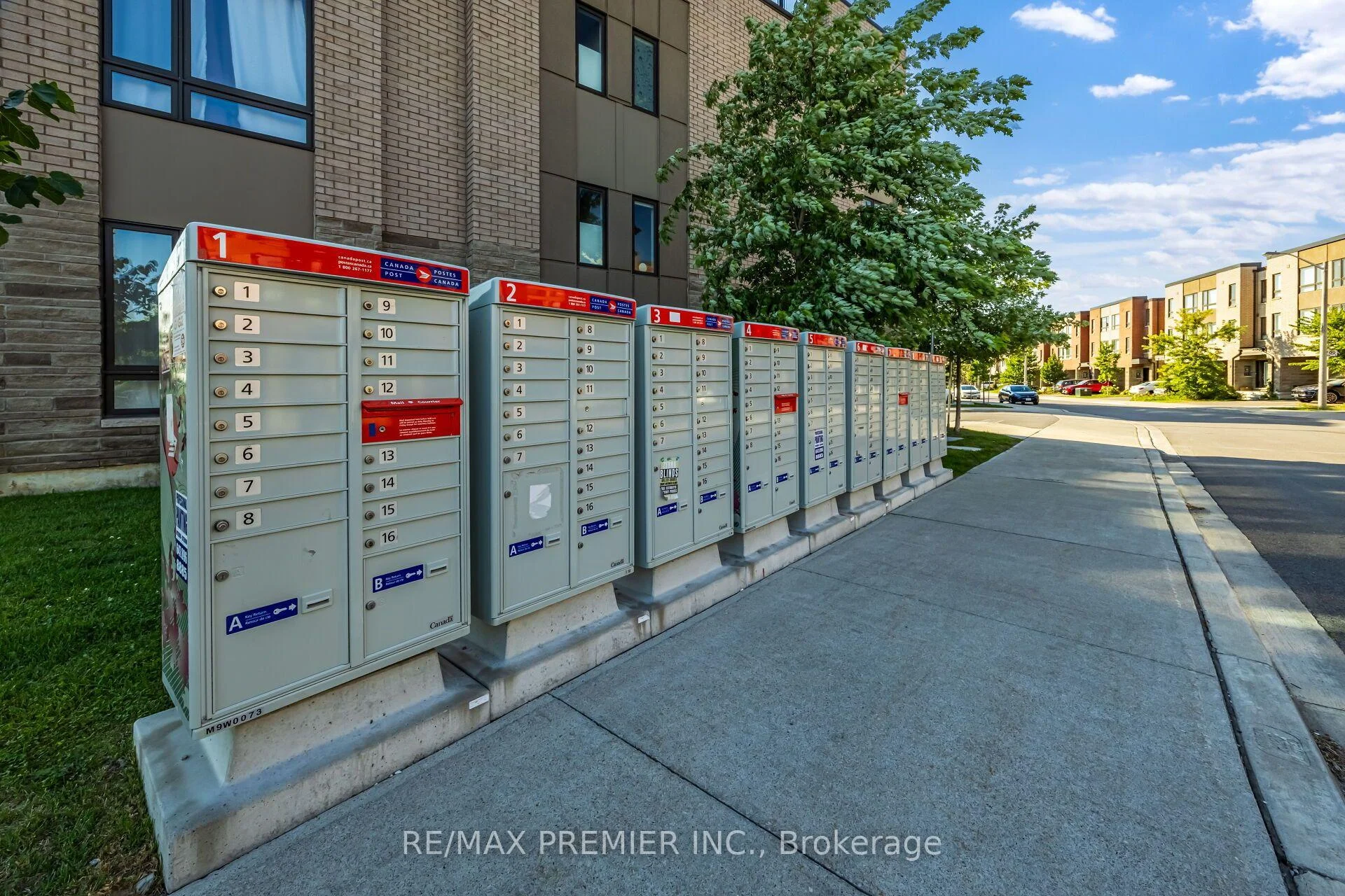 Photo 41 of Unit 4, 624 Rexdale Boulevard, Etobicoke, West Humber-Clairville — HOMEH