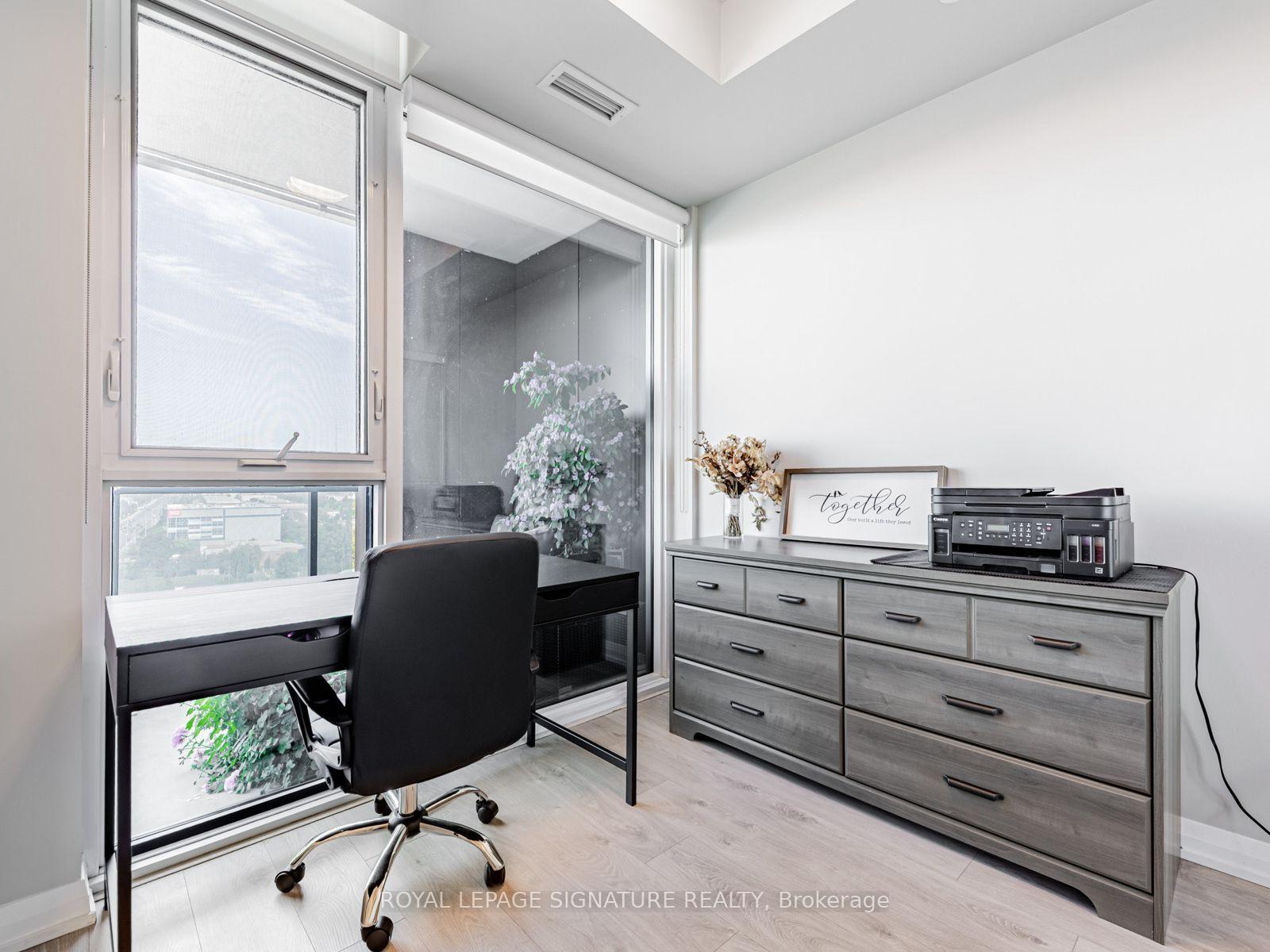 Photo 3 of Unit 1114, 7895 Jane Street, Vaughan, Concord — HOMEH