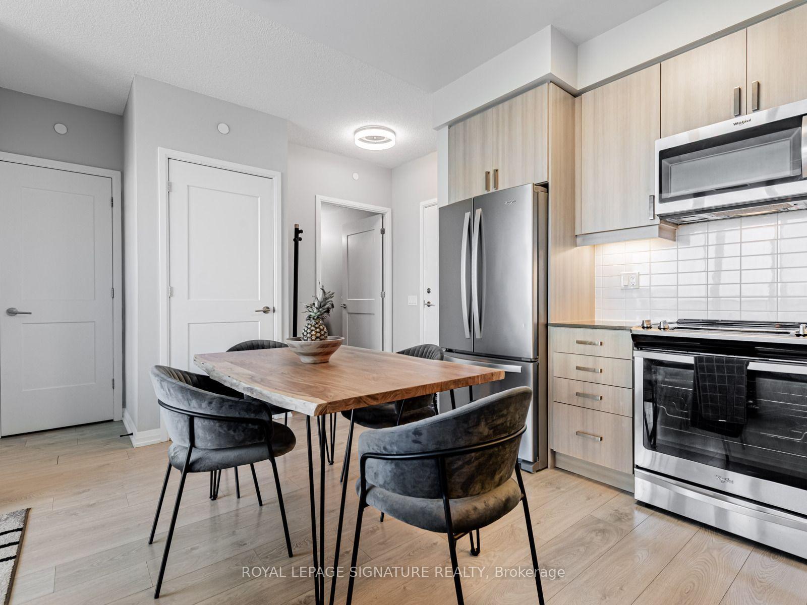 Photo 8 of Unit 1114, 7895 Jane Street, Vaughan, Concord — HOMEH
