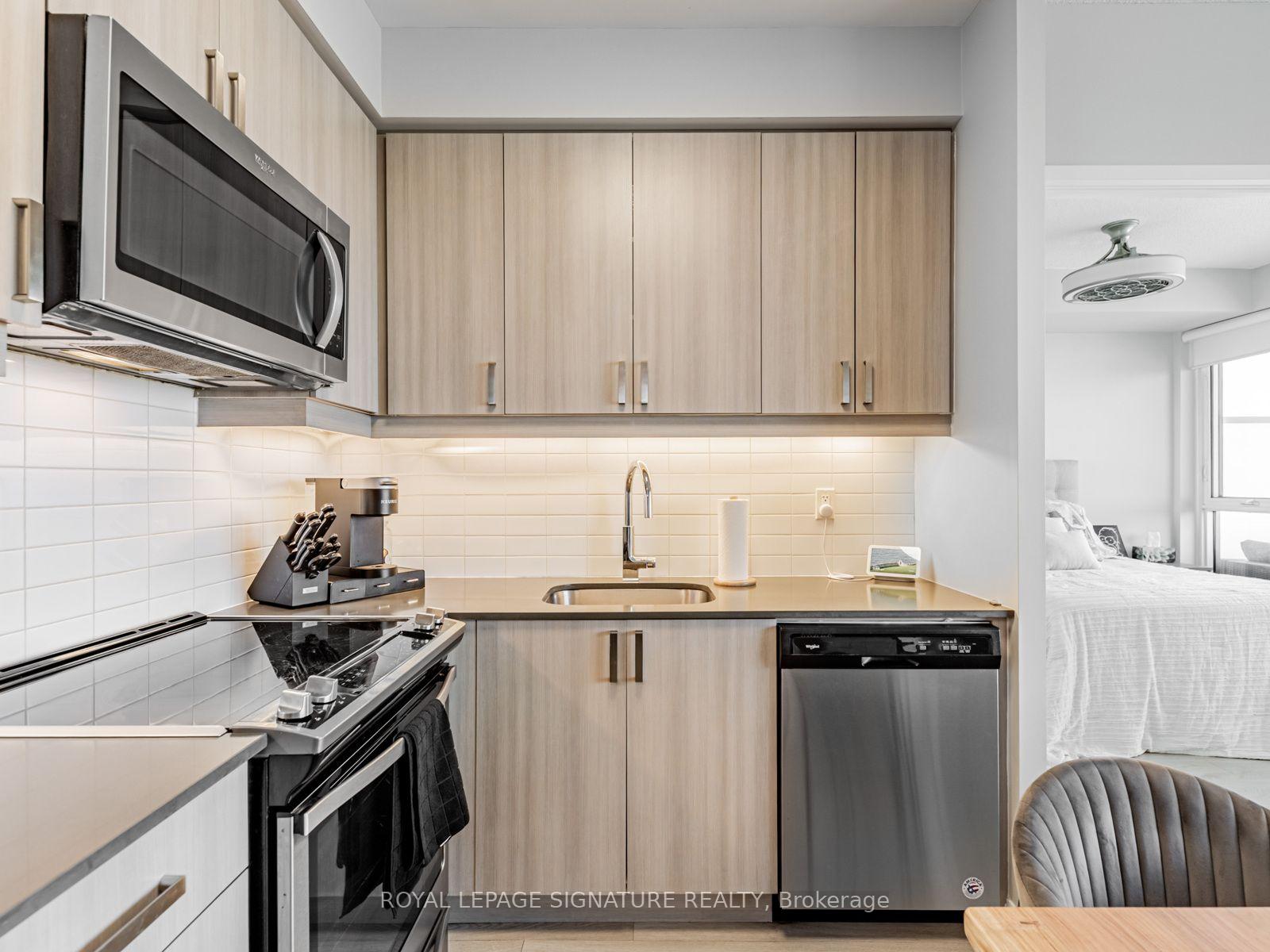 Photo 11 of Unit 1114, 7895 Jane Street, Vaughan, Concord — HOMEH