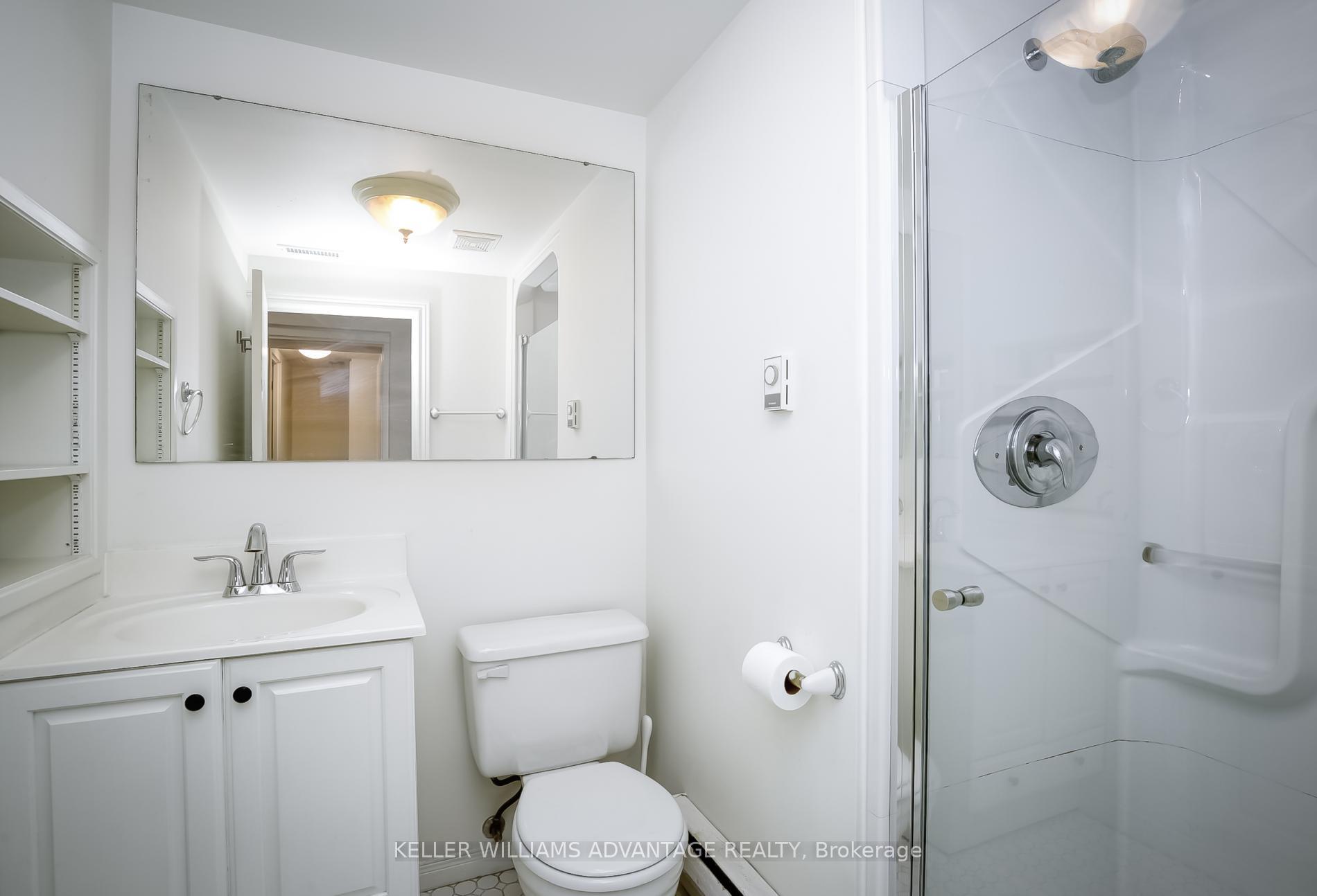 Photo 5 of Unit Lower, 146 Madison Avenue, Toronto, The Annex — HOMEH