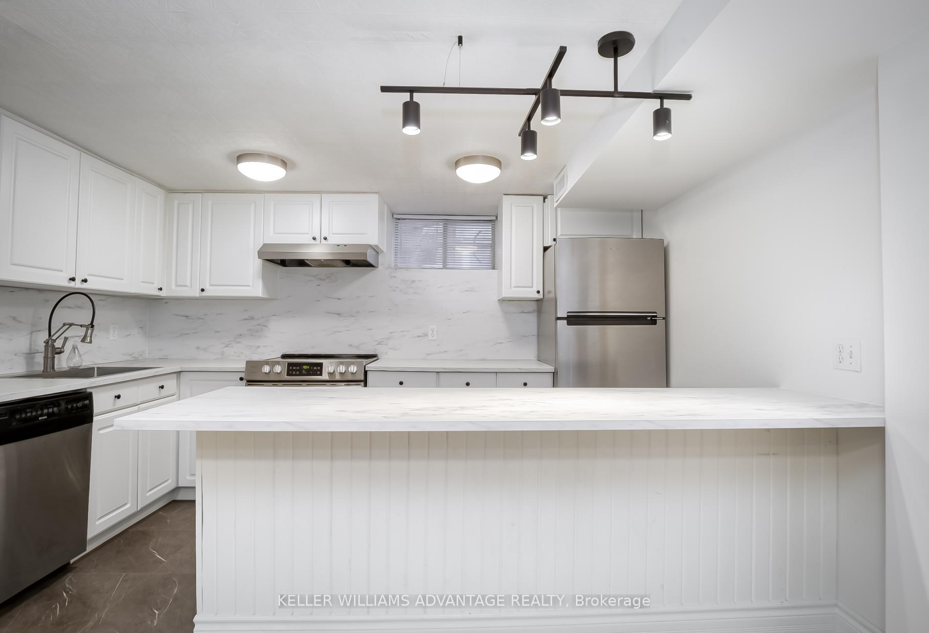 Photo 10 of Unit Lower, 146 Madison Avenue, Toronto, The Annex — HOMEH