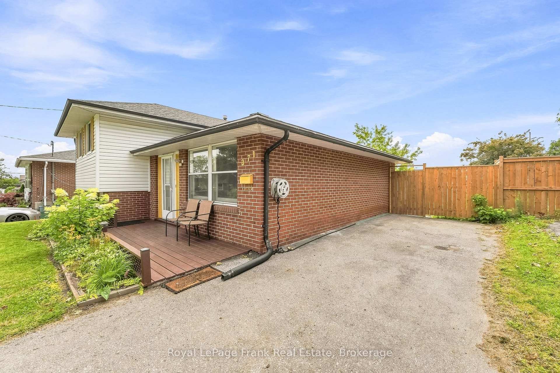 Photo 3 of 371 Trafalgar Avenue, Oshawa, Lakeview — HOMEH