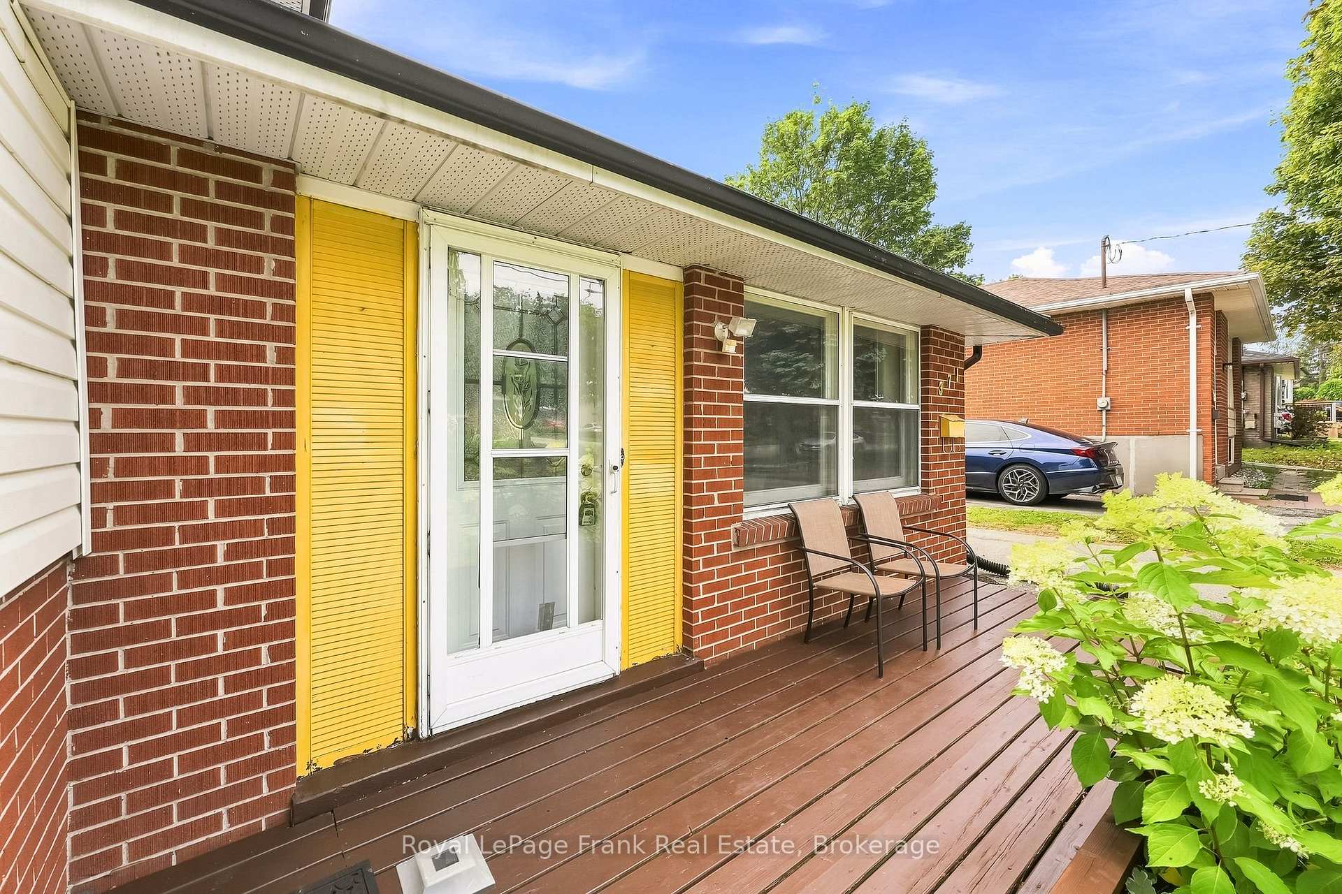 Photo 5 of 371 Trafalgar Avenue, Oshawa, Lakeview — HOMEH