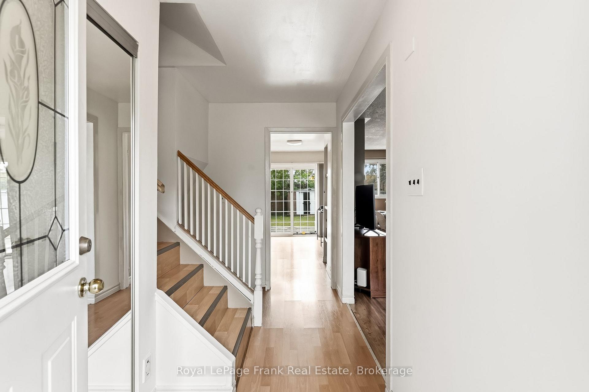 Photo 6 of 371 Trafalgar Avenue, Oshawa, Lakeview — HOMEH