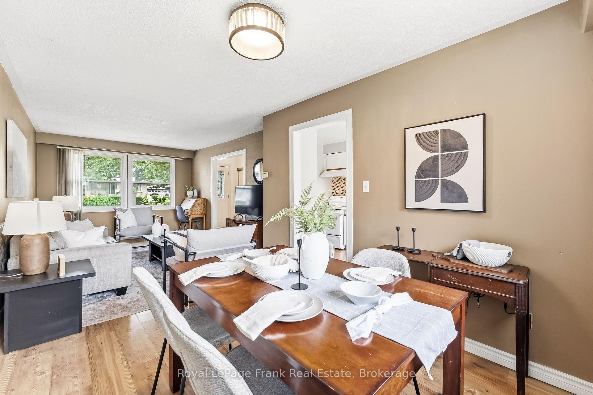 Photo 13 of 371 Trafalgar Avenue, Oshawa, Lakeview — HOMEH
