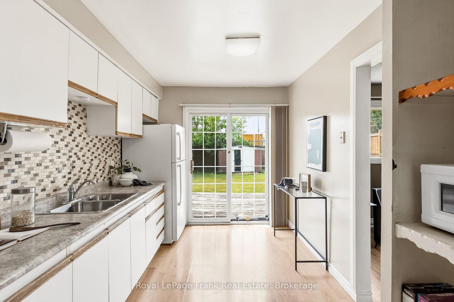 Photo 19 of 371 Trafalgar Avenue, Oshawa, Lakeview — HOMEH