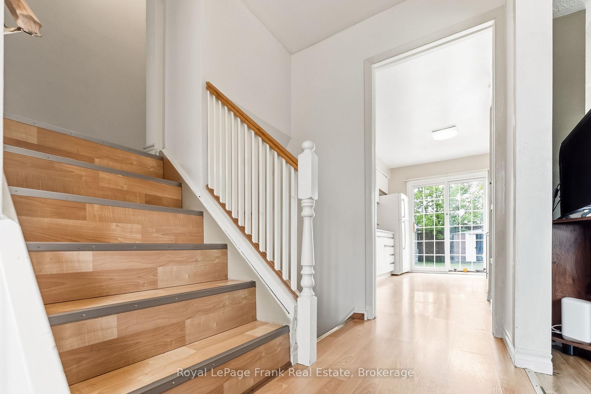 Photo 27 of 371 Trafalgar Avenue, Oshawa, Lakeview — HOMEH