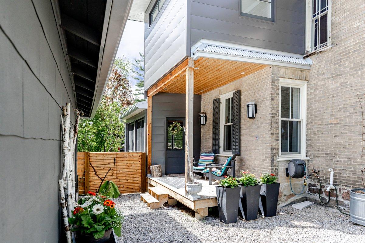 Photo 3 of 11 Conger Street, Peterborough, Northcrest Ward 5 — HOMEH