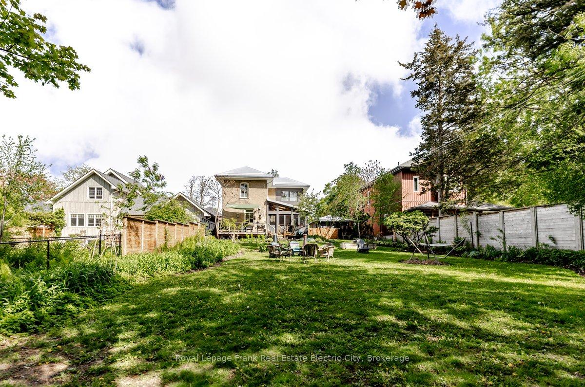 Photo 46 of 11 Conger Street, Peterborough, Northcrest Ward 5 — HOMEH