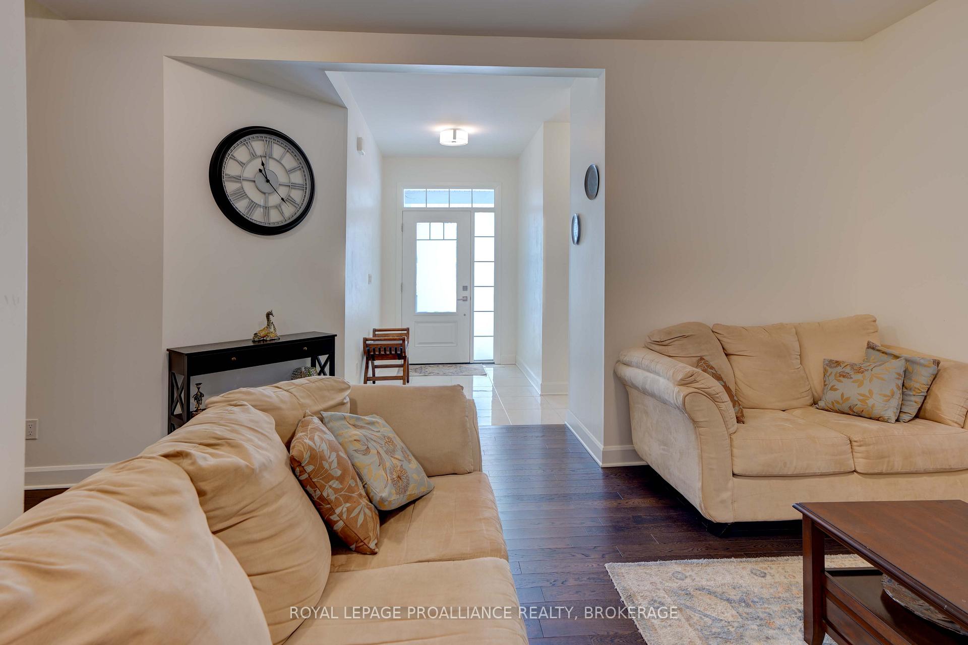 Photo 4 of 1369 Andersen Drive, Kingston, City Northwest — HOMEH