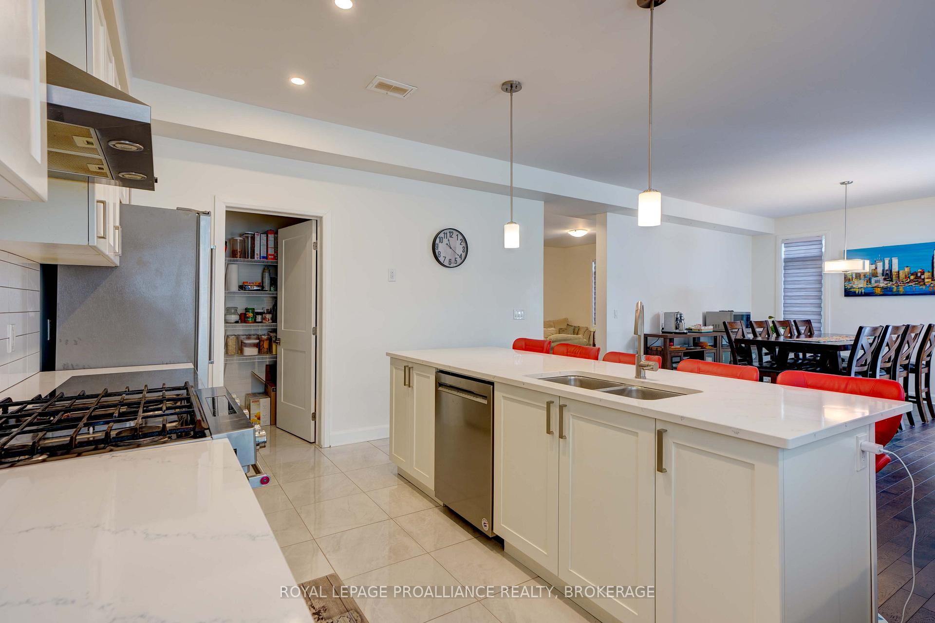 Photo 17 of 1369 Andersen Drive, Kingston, City Northwest — HOMEH