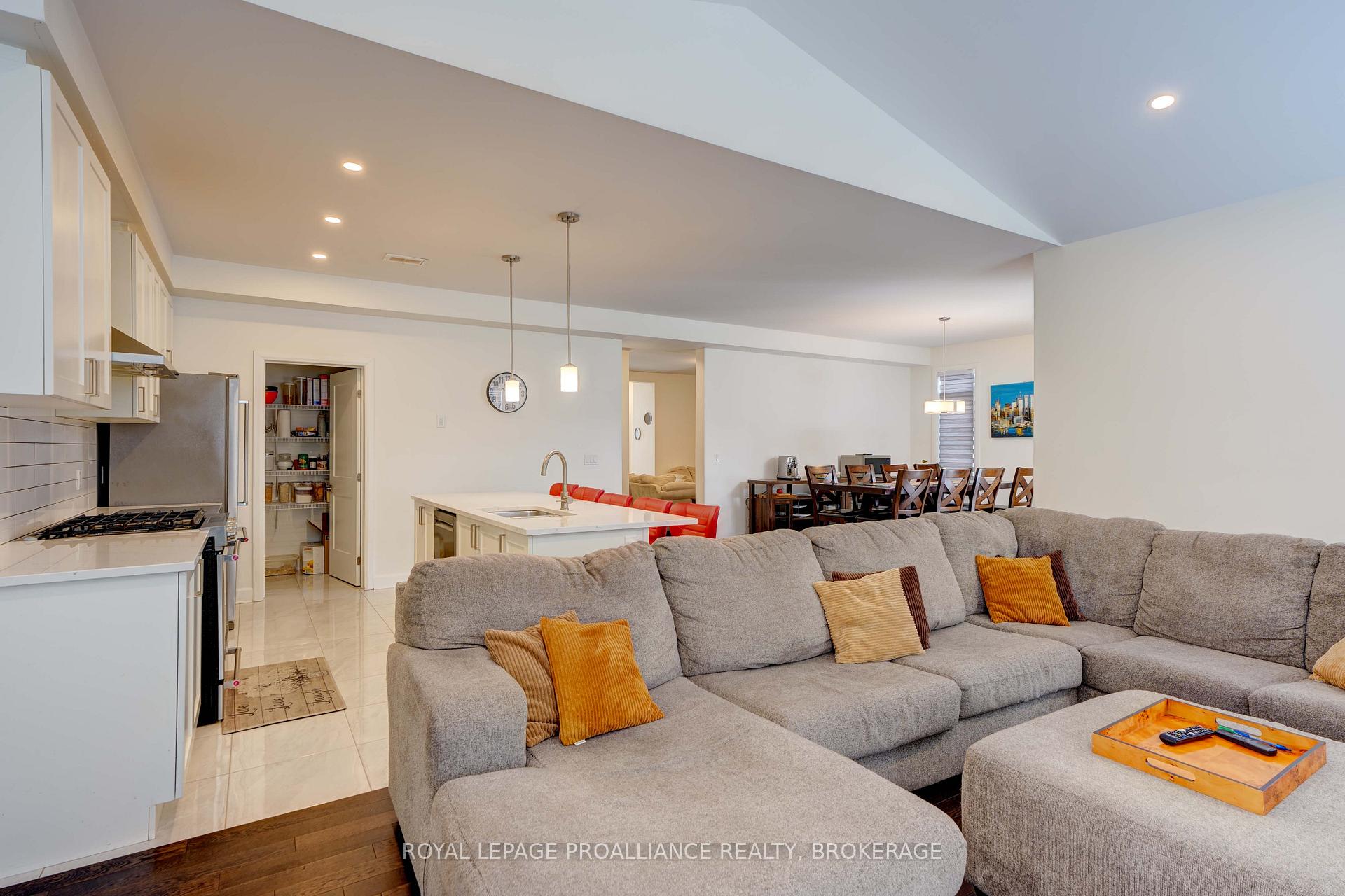 Photo 18 of 1369 Andersen Drive, Kingston, City Northwest — HOMEH