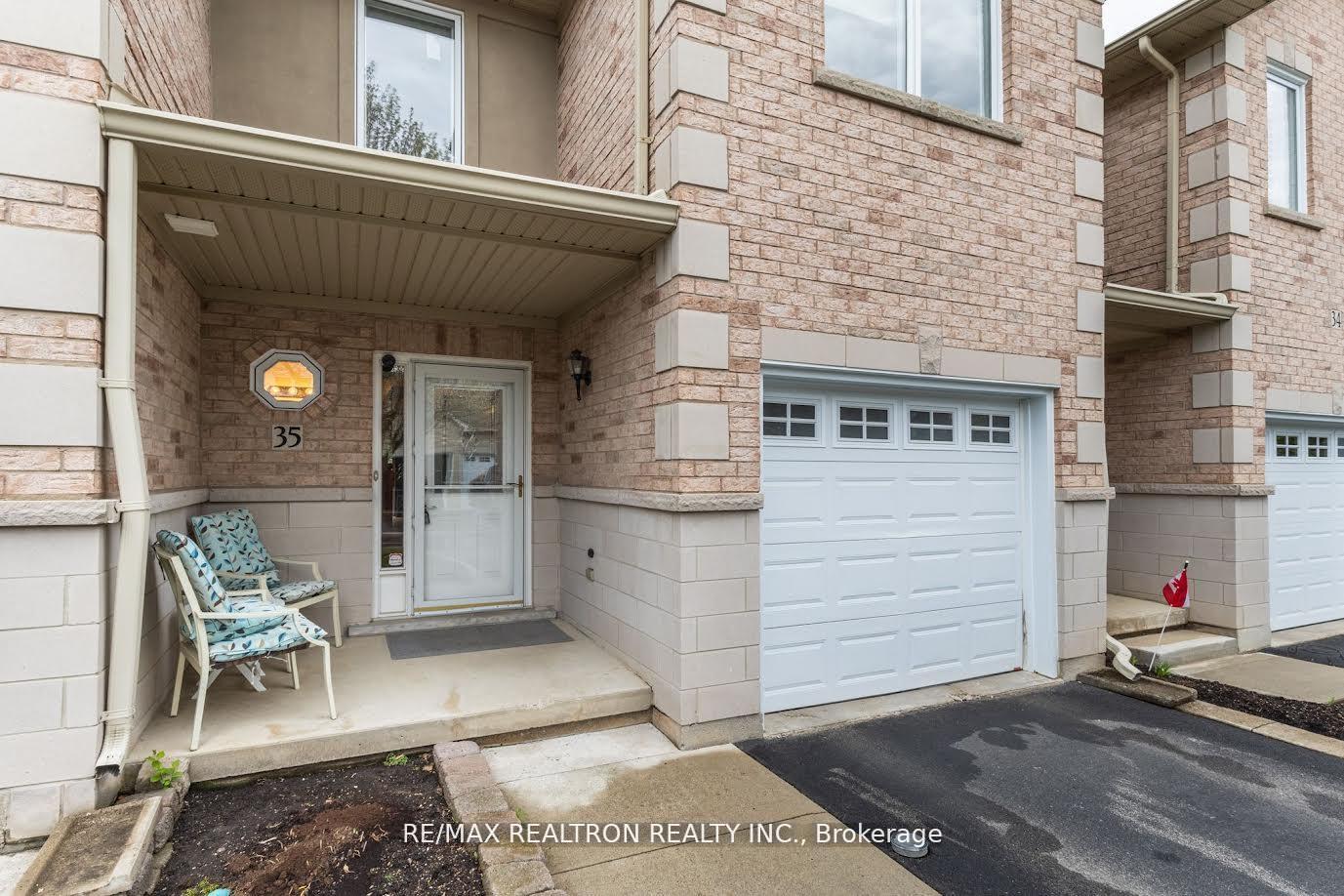 Photo 5 of Unit 35, 81 Valridge Drive, Hamilton, Ancaster — HOMEH