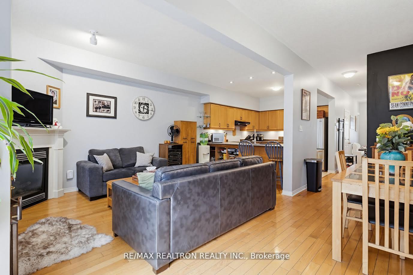 Photo 16 of Unit 35, 81 Valridge Drive, Hamilton, Ancaster — HOMEH