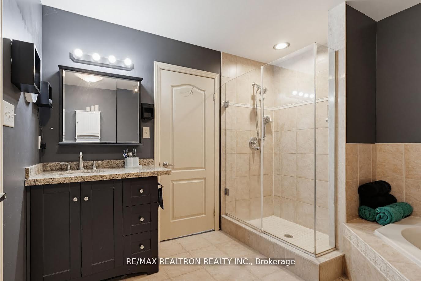 Photo 21 of Unit 35, 81 Valridge Drive, Hamilton, Ancaster — HOMEH