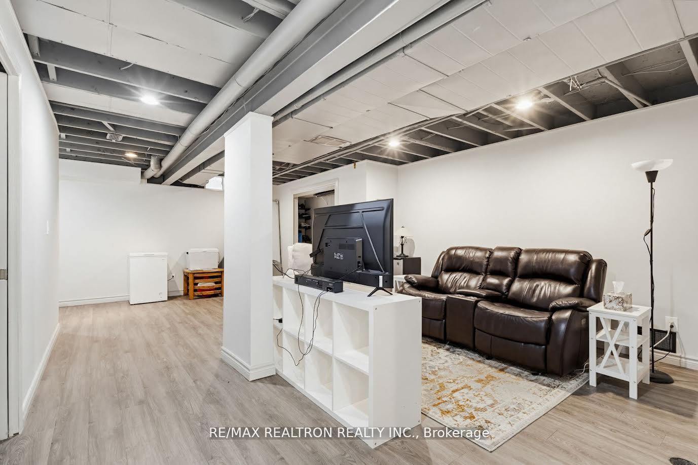 Photo 38 of Unit 35, 81 Valridge Drive, Hamilton, Ancaster — HOMEH