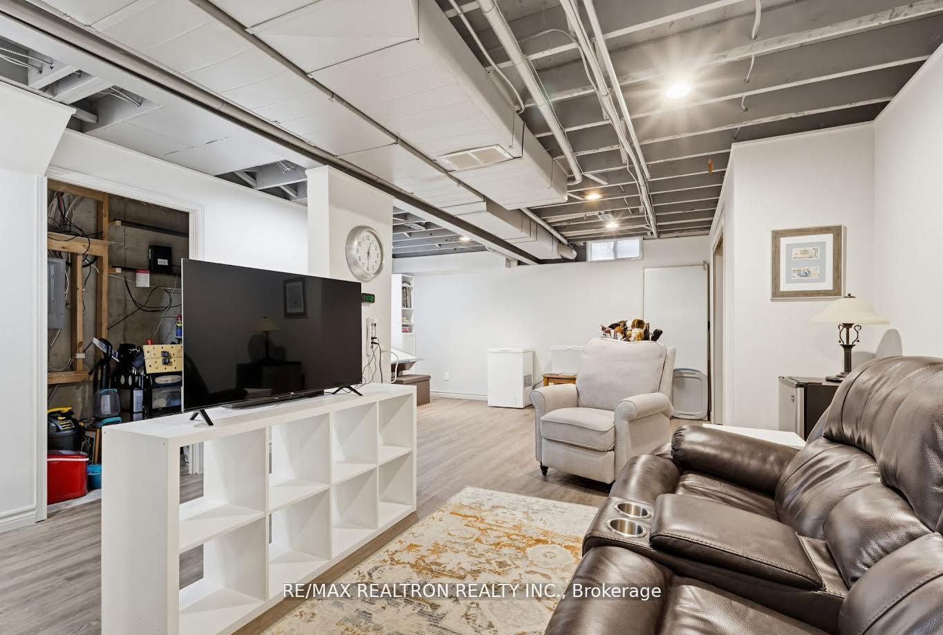 Photo 41 of Unit 35, 81 Valridge Drive, Hamilton, Ancaster — HOMEH
