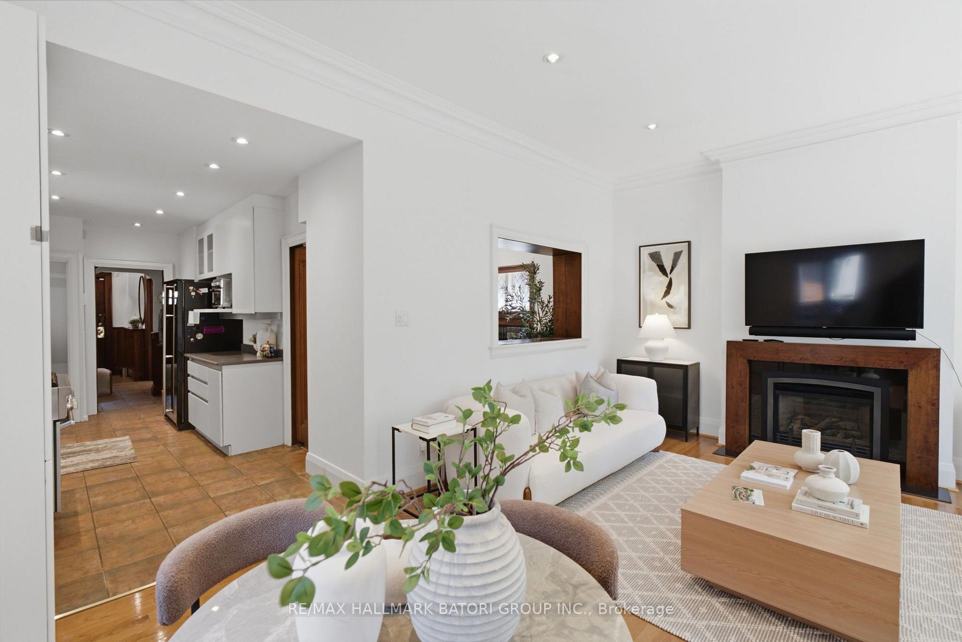 Photo 12 of 58 Castlewood Road, Toronto, Lawrence Park South — HOMEH