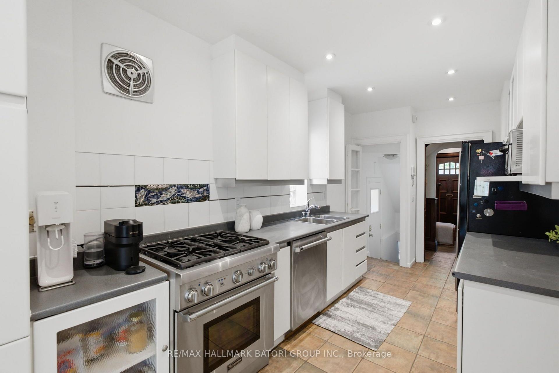 Photo 16 of 58 Castlewood Road, Toronto, Lawrence Park South — HOMEH